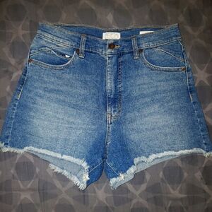 Cute new without tags.. Sofia jean shorts
